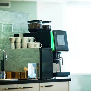 Επαγγελματική αυτόματη μηχανή καφέ και Espresso - Barista και Espresso