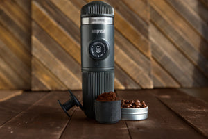Φορητό Svart Nanopresso με καφέ σε κάψουλα και αλεσμένο καφέ, αξεσουάρ εσπρέσο από barista και φορητές καφετιέρες.