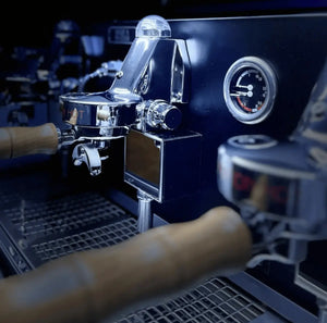 La Nuova Era Altea Anniversario 2 - επαγγελματική μηχανή Espresso (Ενοικίαση) - Barista και Espresso